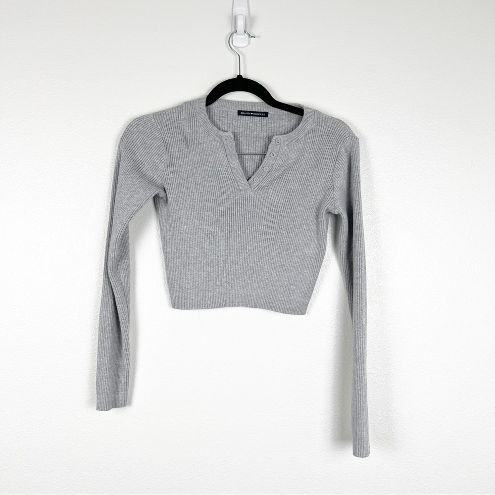 Brandy Melville‎ Cropped Ribbed Long Sleeve Knit Top Gray